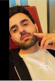 Hi, I'm looking for a friend who could talk to me and help me improve my  English. It would be great if you could also speak Spanish , Russian  Portuguese or polish.