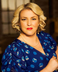 Sara davies mbe is a british businesswoman and entrepreneur who calls herself tv's crafting is dragons' den star sara davies married and does she have kids? Who Is Sara Davies From Dragons Den What S Her Net Worth Which Businesses Does She Run Ignite Seo