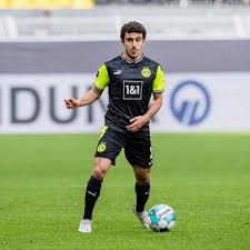 The club wore a black kit to commemorate the day, and it became an instant hit as it became the talk of social media. 1990s Inspired Borussia Dortmund 20 21 Limited Edition Kit Released Footy Headlines