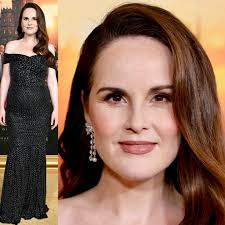 Jonathan Bailey attends the premiere of “Jurrasic World: Rebirth” in  Berlin. Grooming by Petra Sellge. Styled by Emma Jade Morrison🦕 @jbayleaf  @emmajademorrison @petransellge @piaaungstylist #jonathanbailey  #emmajademorrison #petrasellge #jurrasicpark ...