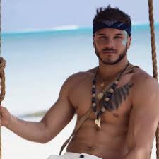 Celebrity Interviews - Cocktails & Cocktalk