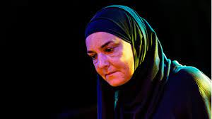 So yes i'm am finally on instagram but i don't really know how to use it, so can all you fans come and teach me?/age 49/born and bred in glenageary. Sinead O Connor Sagt Tour Ab Und Begibt Sich In Eine Entzugsklinik Stern De