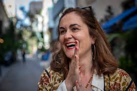 Ada Klein Fortuny: "Veig els joves molt desencantats amb les seves vides  amoroses"