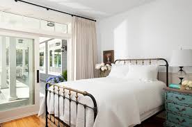 From sleek and modern to totally traditional, there's a iron bed to suit every interior style and every size bedroom, large or small and any leesa mattress. 20 Beautiful Bedrooms In White Bed Skirts Home Design Lover