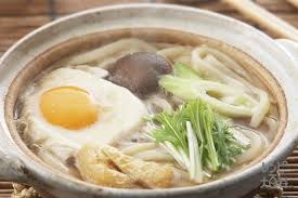 鍋焼きうどんのレシピ 作り方 味の素パーク の料理 レシピサイト レシピ大百科 ゆでうどんや卵を使った料理 レシピ レシピ 鍋焼きうどん 夕飯