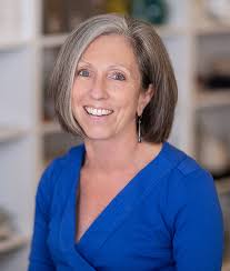 Mallory Wall's Instagram, Twitter & Facebook