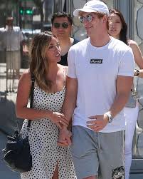Chloe bennet was born chloé wang on april 18, 1992, in chicago, illinois. Chloe Bennet And Logan Paul Are Dating I Cant Believe It I Strongly Dislike Logan Paul I Believe He Is A Bad Person A Logan Paul Chloe Bennet Jake And Erika