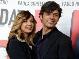 Secondo alcune indiscrezioni, argentero avrebbe lasciato la casa dove viveva con la moglie perchè ha una nuova. Luca Argentero Furioso L Allusione Sulla Moglie Scatena La Polemica