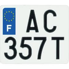 Les plaques diplomatiques sont aussi appelées plaque verte à cause de sa couleur de fond toujours en vert jaspe. Plaque Immatriculation Alu 140 X 120 Mm Ancien Systeme Feu Vert