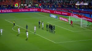 Après le succès face au mali ce dimanche soir, riyad mahrez est revenu sur la performance des siens avant d'évoquer le prochain. Incredible Free Kick By Mahrez At The Last Minute Algerie Vs Nigeria Youtube