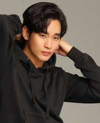 So happy to see KSH fans coming together to support and protect him.Our  idol is not perfect—no one is—but we love and appreciate him for who he  is.True fandom is about standing