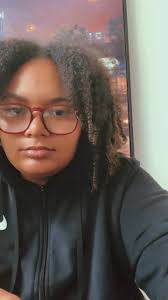 Violet Thornton (@vjthornton3)