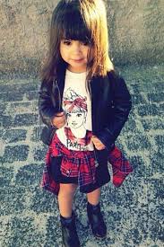 Revealed the latest trends & style in kids fashion best instagram & style blogs. 20 Kids Who Are Already Pro Fashion Bloggers Fashion Forward Kids Stylish Kids Little Girl Fashion