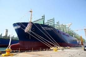 Main ship particulars are length of 400 m and beam of 59 m. Top 10 World S Largest Container Ships In 2021