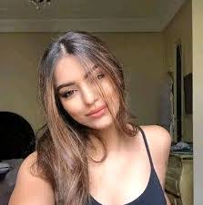 Linda Stella's Instagram, Twitter & Facebook