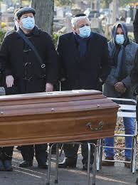 Ingrid est vraiment très forte. Obseques De Robert Castel Un Enterrement En Petit Comite Pour Le Societaire Des Grosses Tetes Robert Castel Grosses Tetes Obseques