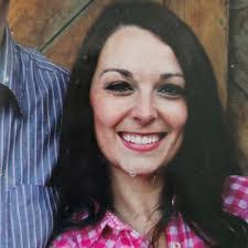 Lisa Luttinger's Instagram, Twitter & Facebook