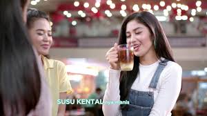Pin Di Iklan Dan Gayanya
