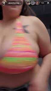 Clapper titty flash - ThisVid.com