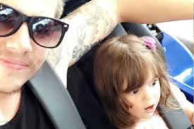 Neshe Muhr (@NesheMuhr)