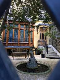 A Microcosm Of Secrecy High Society And Spookiness Mingles Behind A Black Gate Warning Voie Privee Private Road On Avenue Paris Travel Virtual Tour Paris