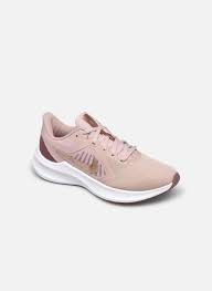 Un comprador online está buscando unas zapatillas de deporte y acude a example.com para ver diferentes estilos. Zapatillas De Deporte Mujer Compra Zapatillas De Deporte Mujer Sarenza