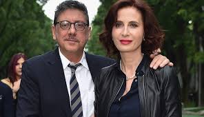 Tutto sembra cambiare quando i colleghi di sergio si vendicano dei suoi scherzi facendogli credere di. Sergio Castellitto Mia Moglie Cosi Sensibile