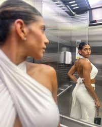 Lady in white!! 🤍 Para una chica es regla tener sus pies arreglados 🥰  @d_unasbalboaboutiques siempre esta pendiente de esto! ✨ #welcomeseptember