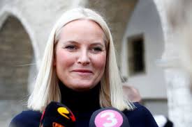 Nach dem abitur legte sie ihr examen philosophicum,. Prinzessin Mette Marit Leidet An Lungenfibrose Gesundheit Derstandard De Wissen Und Gesellschaft