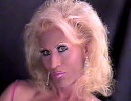 T-girls with real hair and their admirers