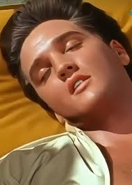 👑👑👑 Here is the whole song for you, really to enjoy... I always get  goosebumps, am close to tears... 👑👑👑 in love💞