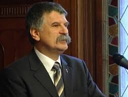 László kövér is an actor, known for egyéjszakás (2010) and antall józsef portréfilm iii. Kover Nincs Kartekonyabb Es Veszelyesebb A Kommunistanal Nif Kommentarral Nemzeti Internetfigyelo Nif