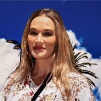 Brandie Cline's Instagram, Twitter & Facebook