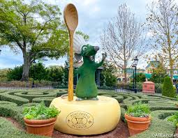 Make your own cute minnie mouse flower arrangement. Theme Park Souvenirs New Disney Parks Flower And Garden 2019 White Minnie Mouse Watering Can Collectibles