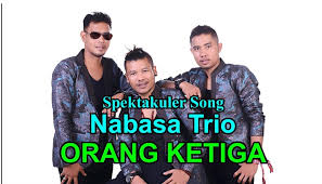 F em dm c seng pernah beta rasa f c kehilangan macam begini c ale yang pigi tapi f g beta yang rasa setenga mati am em beta sadar beta salah f c memang beta khilaf. 30 Chord Kunci Gitar Lagu Batak Populer Guratgarut