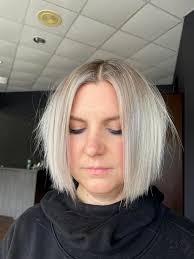 Loving this cut and tone ✨