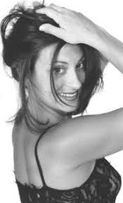 Karyn Button Obituary (2002)