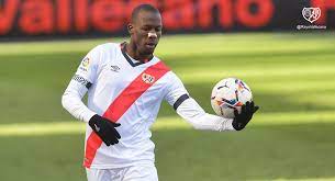 El marcador, que volvió a su club después de jugar las. Con Luis Advincula En Los 90 Rayo Vallecano Recobro El Camino De La Victoria En Laliga Smartbank