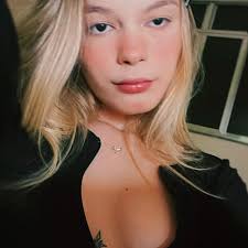 Wanda Andrade (@wandaandrade_)