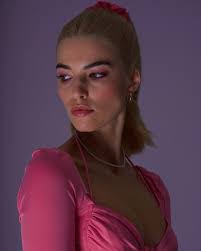 Eve Eden's Instagram, Twitter & Facebook