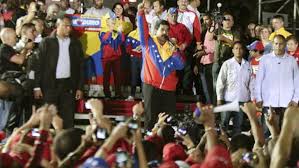 Tímido festejo del chavismo ante la ajustada victoria | TN