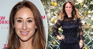 Zytomierska, i̇sveç medyasında yarışmacılara karşı çok gey ve diğerine çıplak ayakla oynadığı için iğrenç olarak nitelendirdiği. Katrin Zytomierskas Panik Efter Missen Med Sonen Jag Skrek Hant