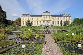 Öffnungszeiten und weitere informationen über die botanischen gärten am poppelsdorfer schloss in bonn Botanische Garten Bonn Bonnzimmer De