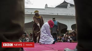 Labaran batsa na cin duri labarin batsa 1. An Yi Wa Yan Madigo Bulala A Bainar Jama A A Malaysia Bbc News Hausa