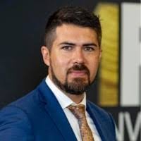 9600+ perfiles de «And Balderrama»