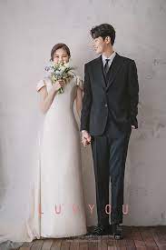 2019 7am Studio New Sample Luv You 7am Studio Onethreeonefour In 2021 Korean Wedding Photography Korean Wedding Wedding Photography Poses