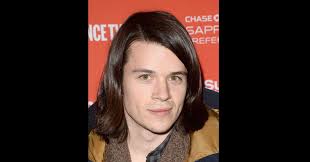 Mickey Keating's latest film INVADER is a departure for the filmmaker as  it's a taut, 80 minute horror film. Starring Joe Swanberg, it's available  now via Music Box Films. Bears Rebecca Fonté