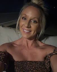 Traded my heels for boots last night. #CMAFest #Summer #Nashville  #WeekendIsHere #JandJ @jason.motes.948