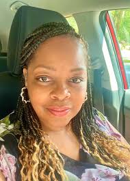 Look at Northwest Jackson Middle School Principal, Kevin Culver, and  Assistant Principal, Lysandra Webster, showering bus drivers with  appreciation, just because. #JPSJoy #CallThemMr&MrsClaus 🎅 #WeAreJPS