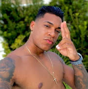 Acusada de traição, Sthe cobra dívida de R$ 85 mil de Abner